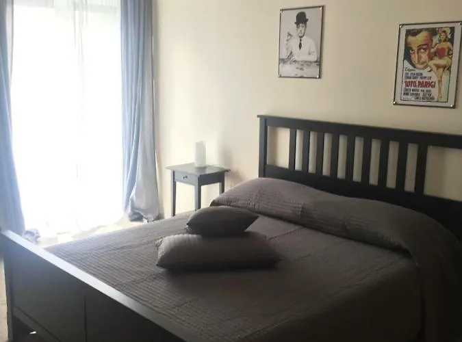 B&B Napoli Napoli * נאפולי